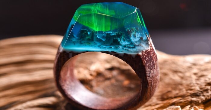  Luminous wood and resin rings provide a shining sight of the northern lights