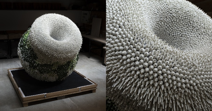  70,000 handmade ceramic vases were used to create a giant sculpture