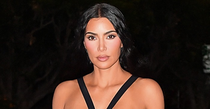 „Heiß aussehen“: Kim Kardashian posiert in Bikinis für ein Fotoshooting